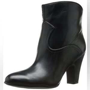 NEW Nine West Quarrel Western Cowboy Black Leather Heeled Ankle Boot